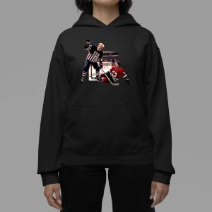 Trump Defeating Justin Trudeau Funny Hockey Hoodie